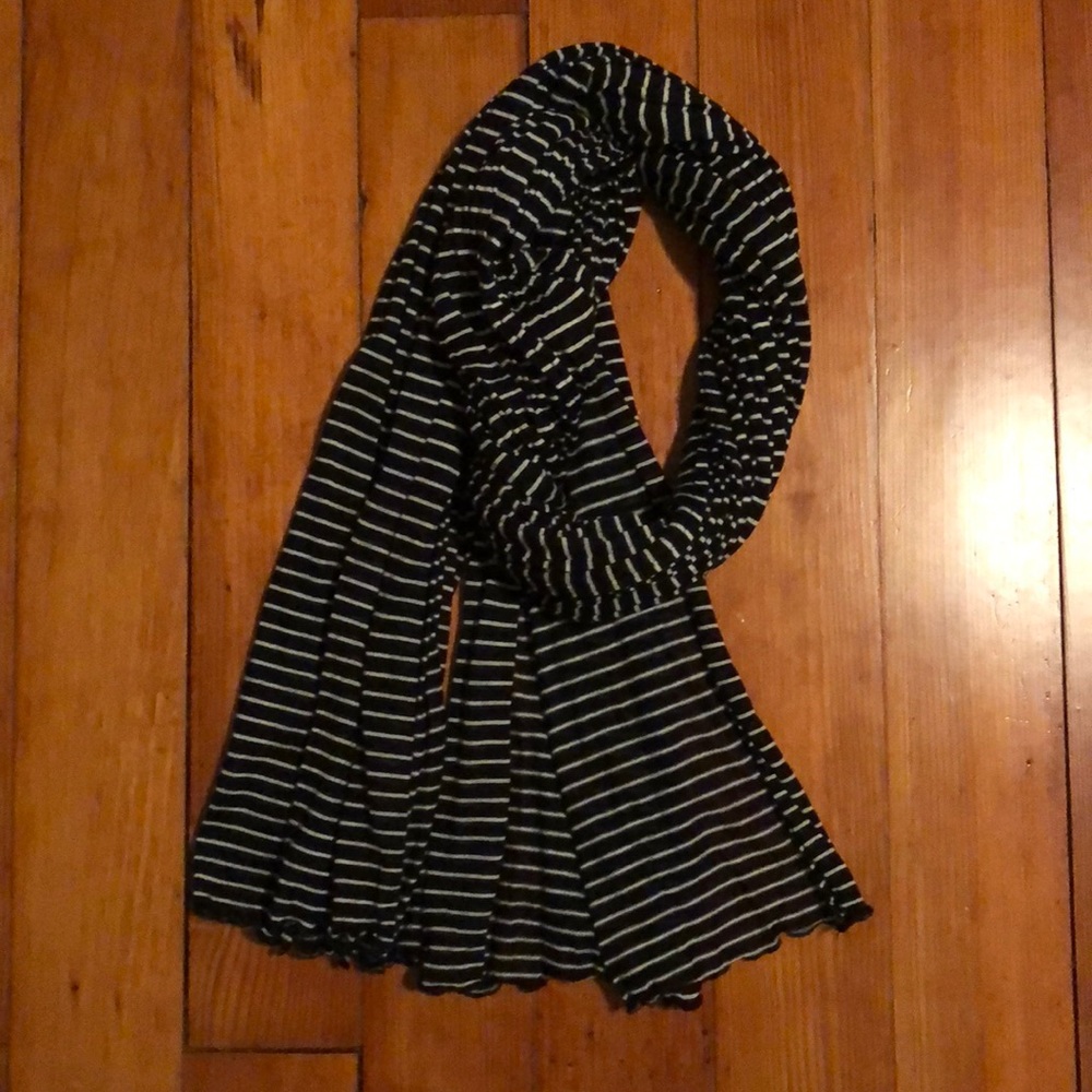 Soft long scarf